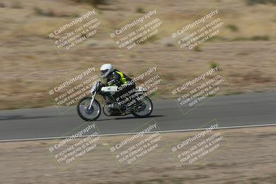media/Apr-20-2025-AHRMA (Sun) [[393a79c373]]/Race/Group 12 early race/Turn 4b/